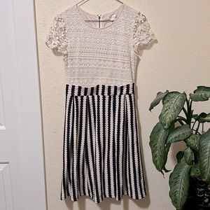 Esley lace cream top with a beautiful blue and cream stripped bottom